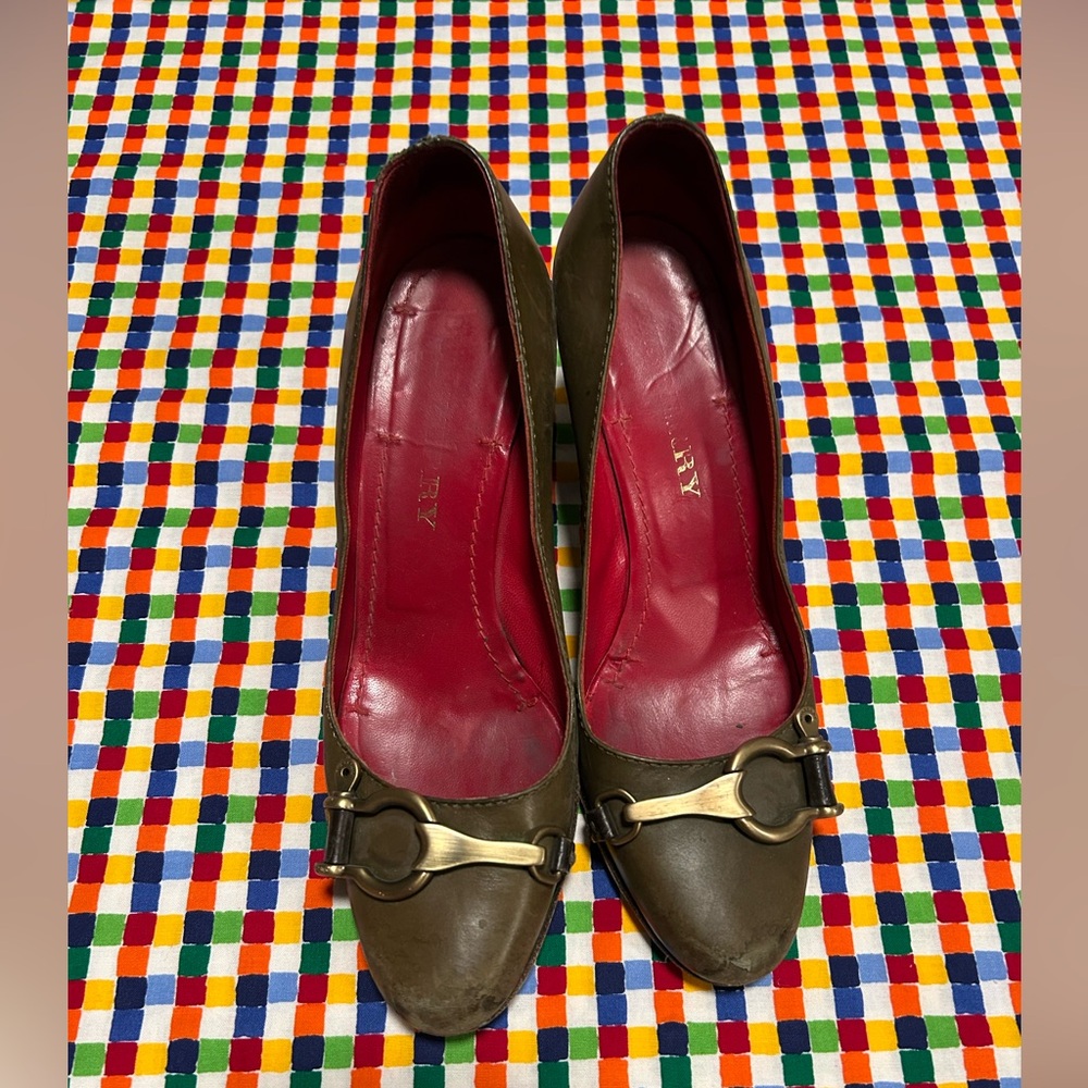 Vintage Olive Green Burberry Heels 7.5